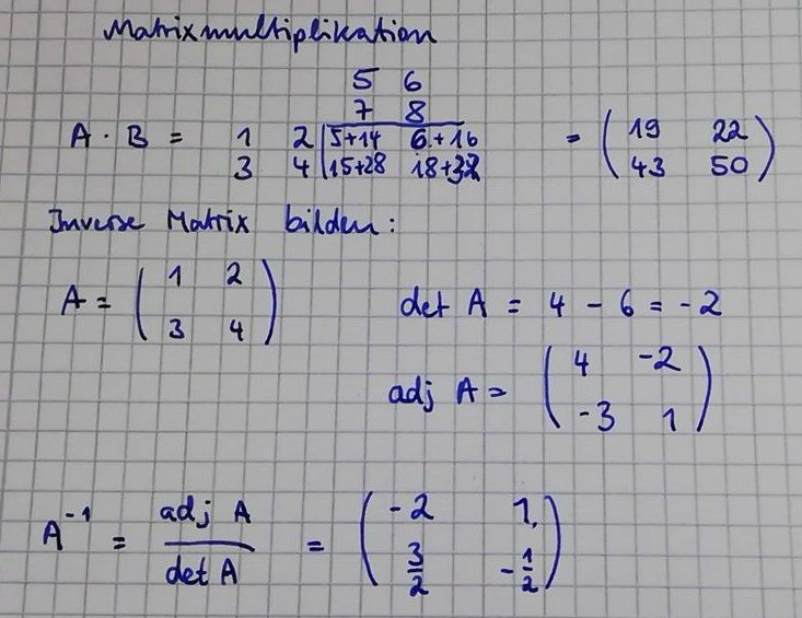 alt: "Berechnungen auf dem Papier", w:50